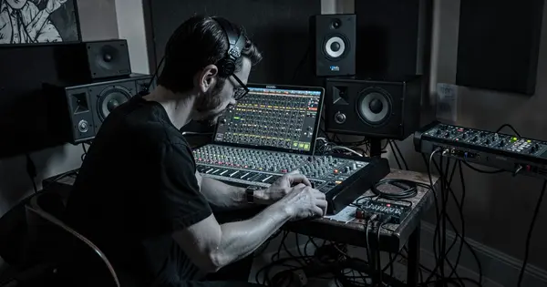 Beginner's Guide to Mixing: 7 Steps That Actually Work